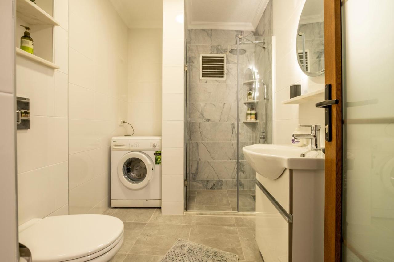 イスタンブールSpacious And Comfy 2Br In The Heart Of Cihangirアパートメント エクステリア 写真