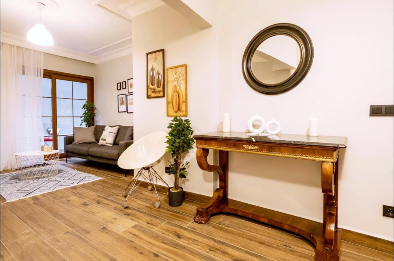 イスタンブールSpacious And Comfy 2Br In The Heart Of Cihangirアパートメント エクステリア 写真