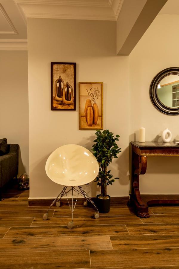 イスタンブールSpacious And Comfy 2Br In The Heart Of Cihangirアパートメント エクステリア 写真